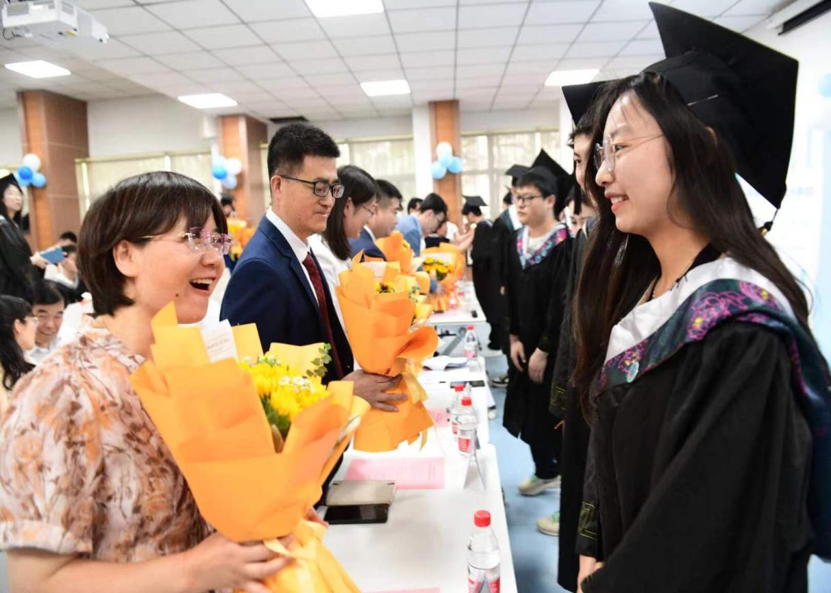 风华正茂  因你闪"药"  ——药学院举行2024届学生毕业典礼